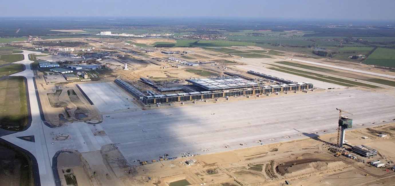 Flughafen BER, Betondeckenbau, Verkehrsflächen, Projektspezifisch entwickelte Fließmittel, Betonverflüssiger und Luftporenbildner